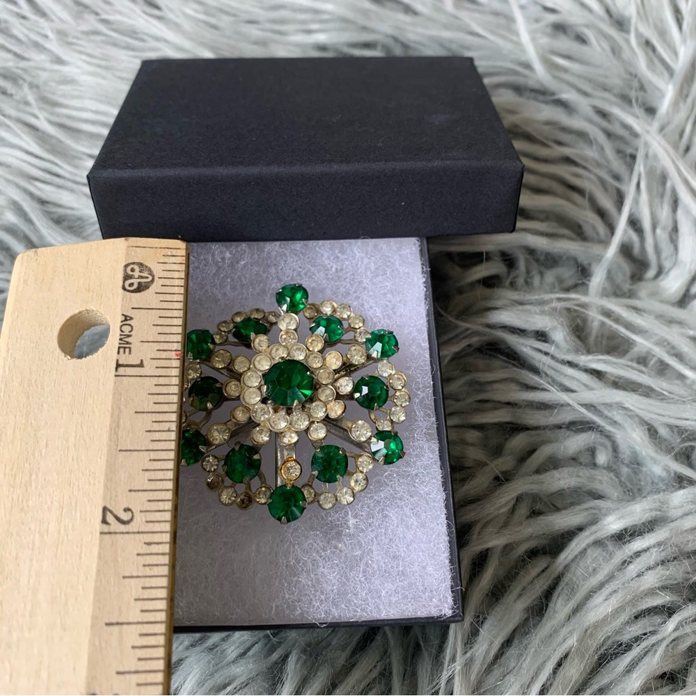 Vintage Emerald Rhinestone Brooch - Picture 6 of 9